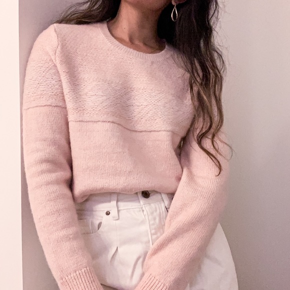 cozy pink sweater - Picture 1 of 8